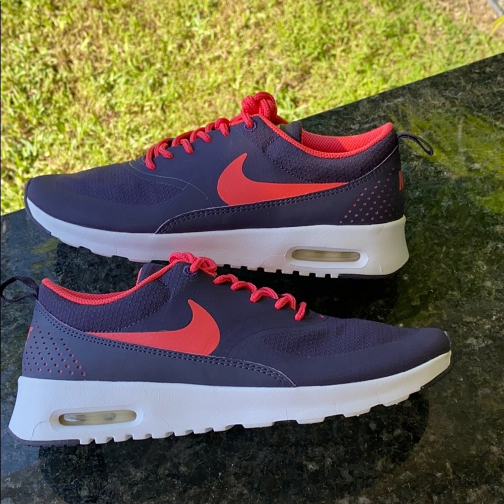 Nike Air Max Thea Purple Size 6.5Y